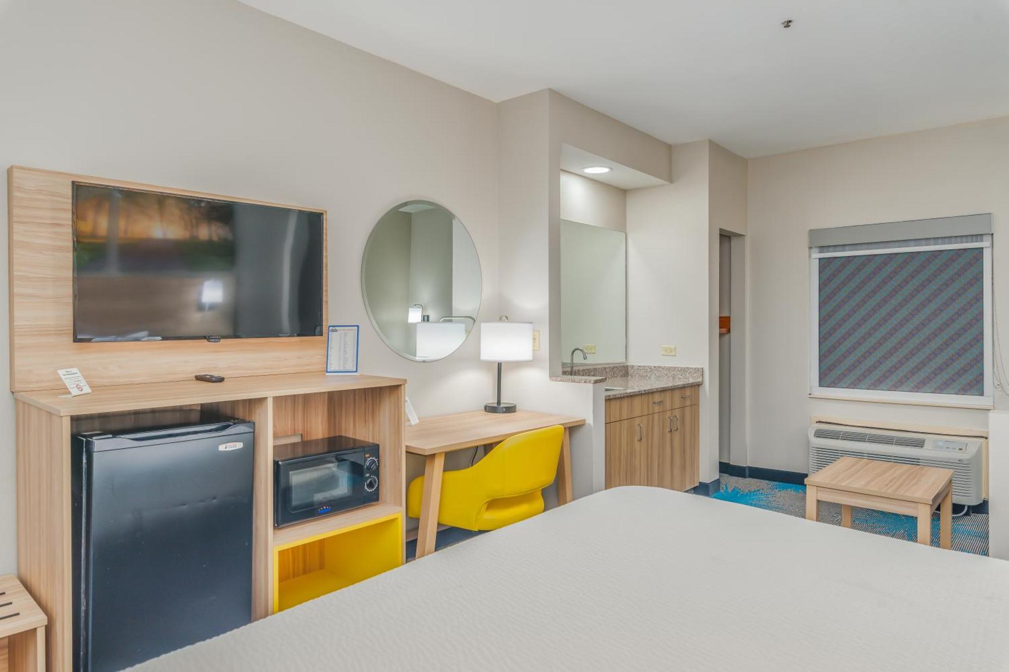 Days Inn & Suites By Wyndham Prattville-Montgomery Zewnętrze zdjęcie