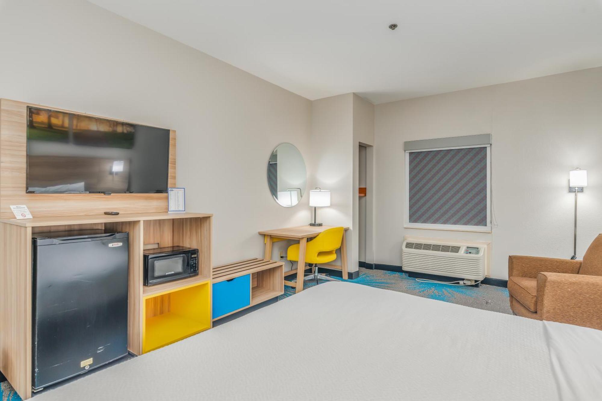 Days Inn & Suites By Wyndham Prattville-Montgomery Zewnętrze zdjęcie
