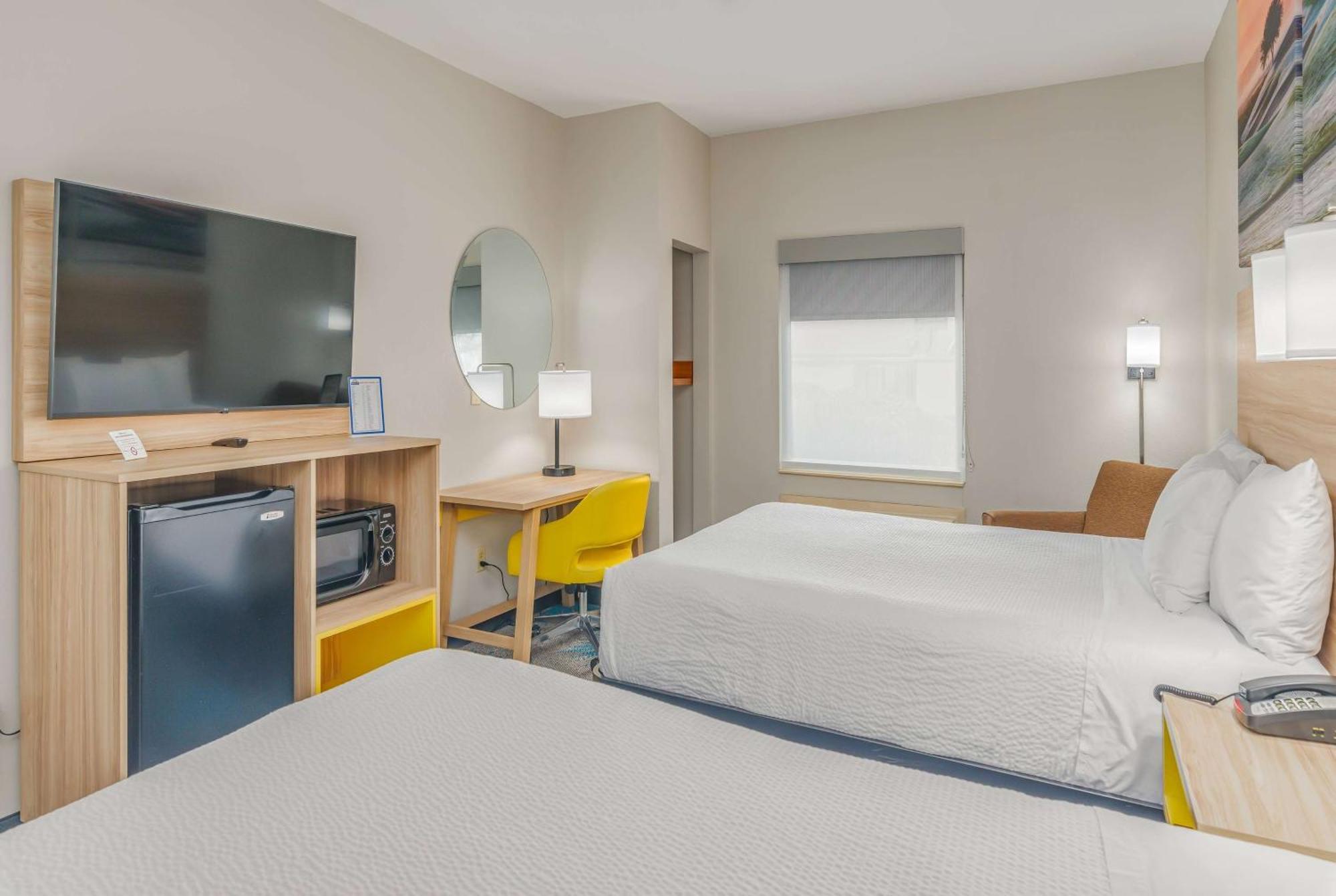 Days Inn & Suites By Wyndham Prattville-Montgomery Zewnętrze zdjęcie